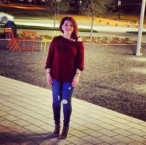 Meet your Posher, Nury